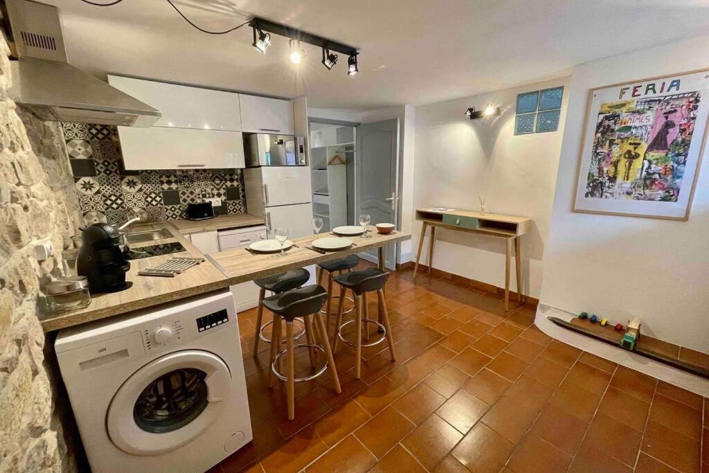 Le Jad Joli F2 Proche Gare, Arenes Avec Terrasse Privee Appartement Nîmes Buitenkant foto